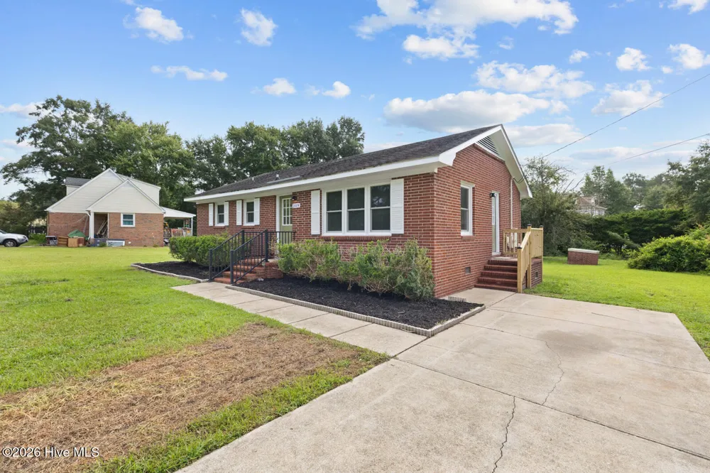 209 Diane Drive Jacksonville, NC 28540