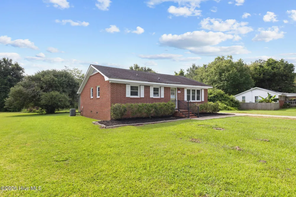 209 Diane Drive Jacksonville, NC 28540