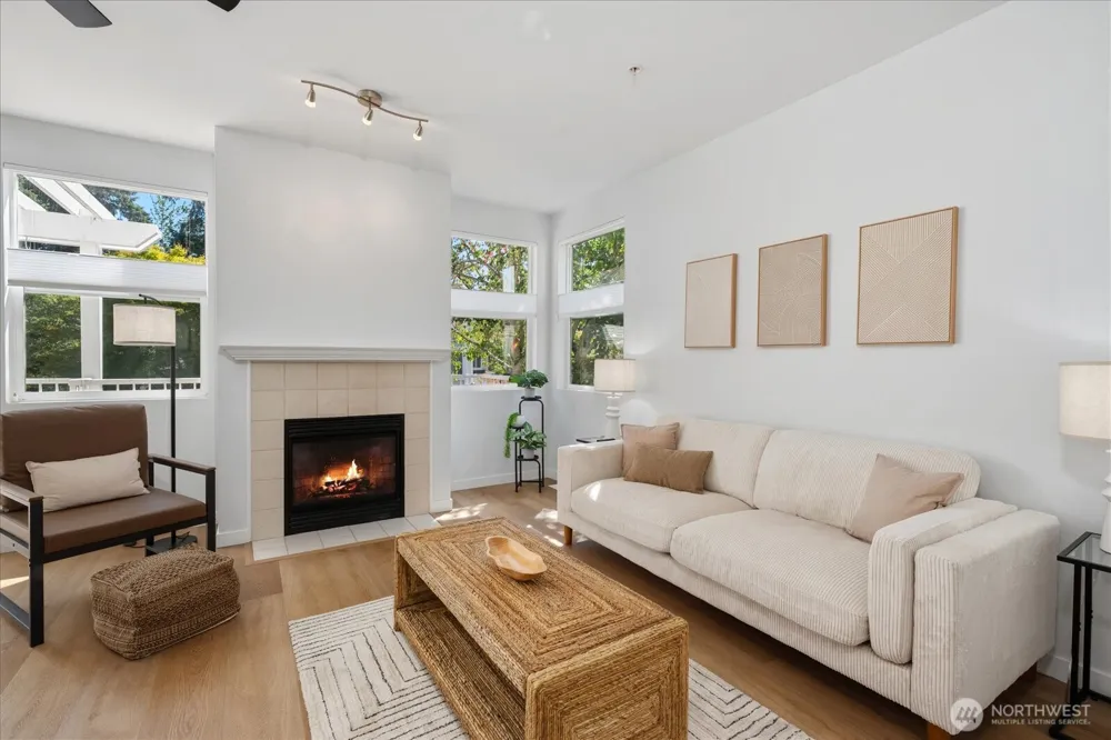 16347 119th Lane NE Bothell, WA 98011