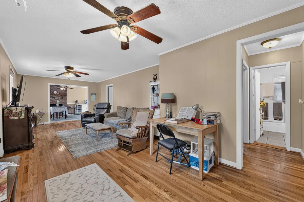 2385 Pulaski Hwy Fayetteville, TN 37334