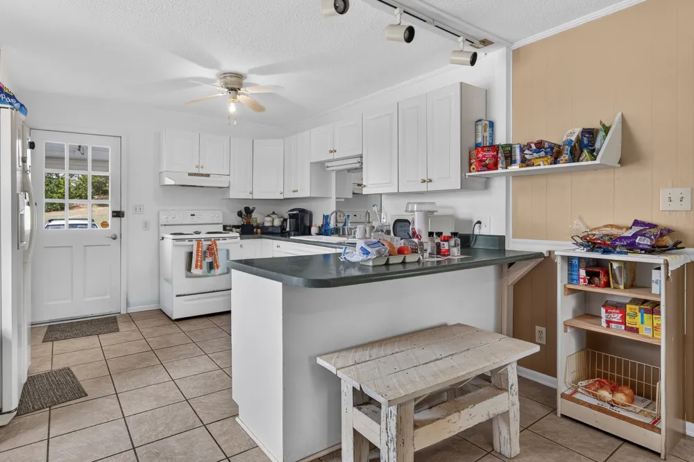 2385 Pulaski Hwy Fayetteville, TN 37334