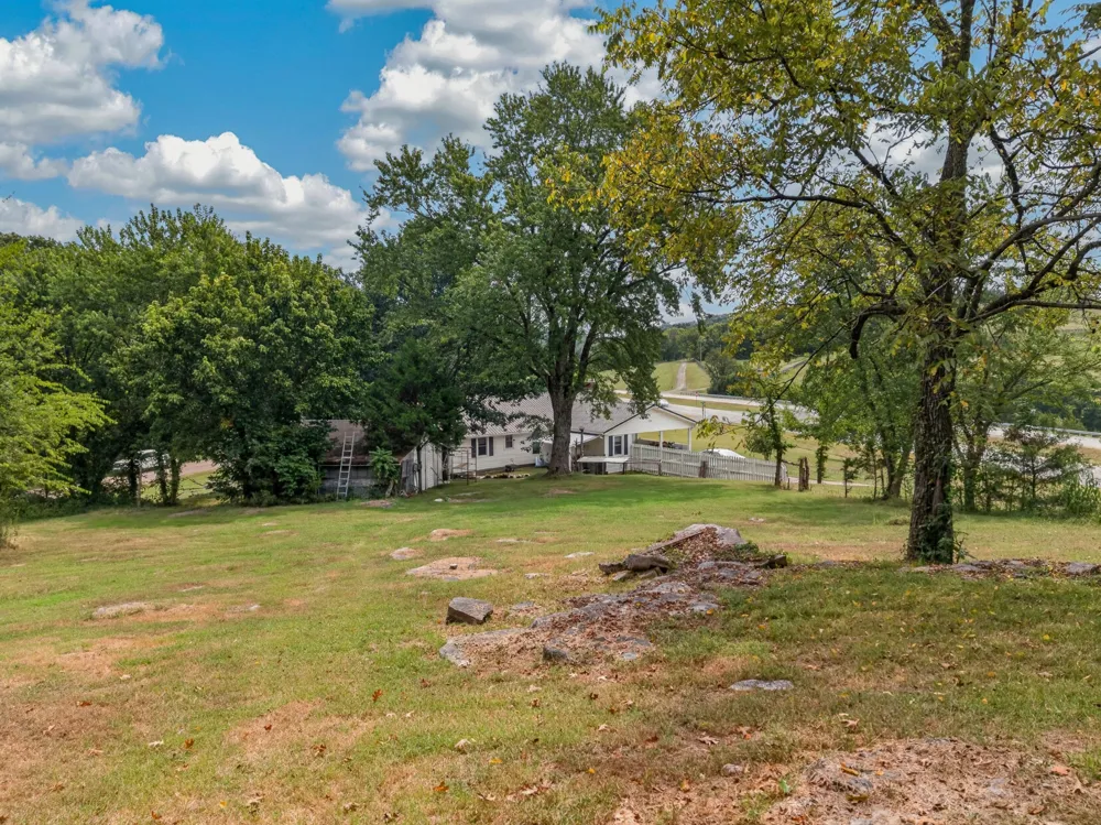 2385 Pulaski Hwy Fayetteville, TN 37334