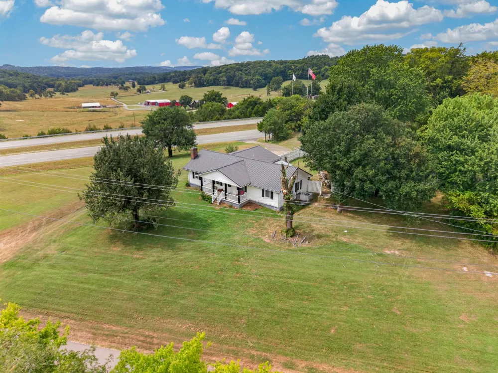 2385 Pulaski Hwy Fayetteville, TN 37334
