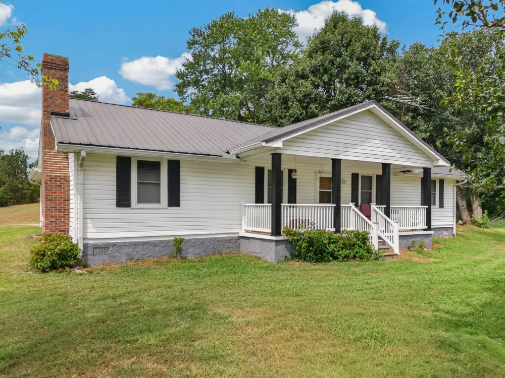 2385 Pulaski Hwy Fayetteville, TN 37334