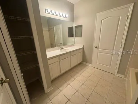 3404 HIGH HAMPTON CIRCLE Tampa, FL 33610