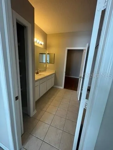 3404 HIGH HAMPTON CIRCLE Tampa, FL 33610