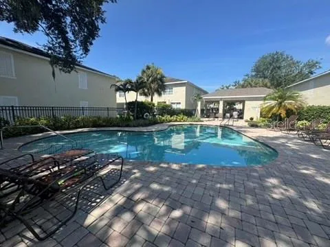 3404 HIGH HAMPTON CIRCLE Tampa, FL 33610