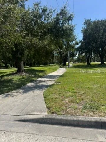 3404 HIGH HAMPTON CIRCLE Tampa, FL 33610