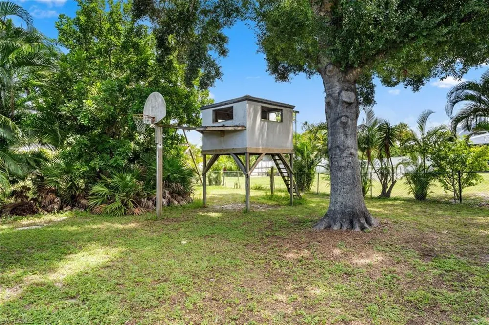 18217 Oriole Road Fort Myers, FL 33967