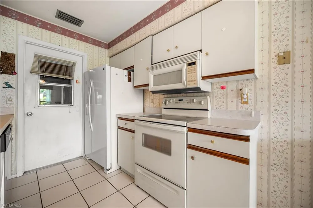 Address Not Shown Englewood, FL 34223