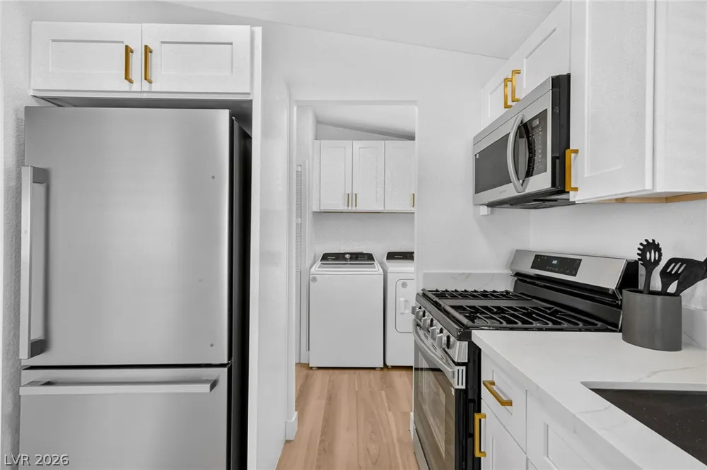 5525 Tres Piedras Road Las Vegas, NV 89122