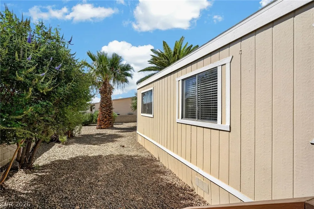 5525 Tres Piedras Road Las Vegas, NV 89122