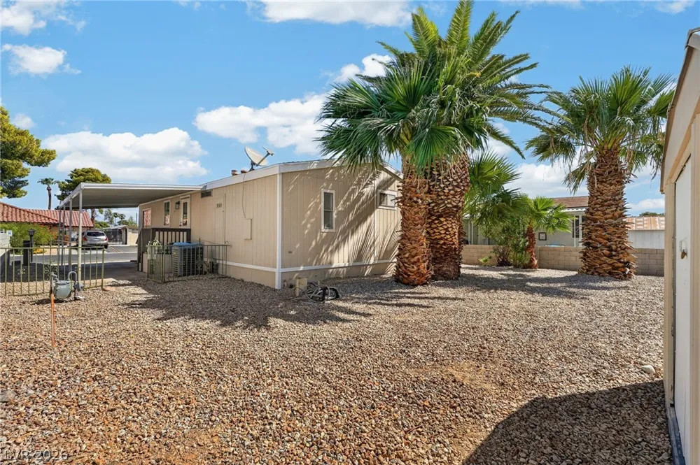 5525 Tres Piedras Road Las Vegas, NV 89122