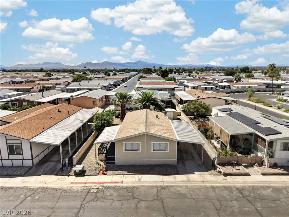 5525 Tres Piedras Road Las Vegas, NV 89122
