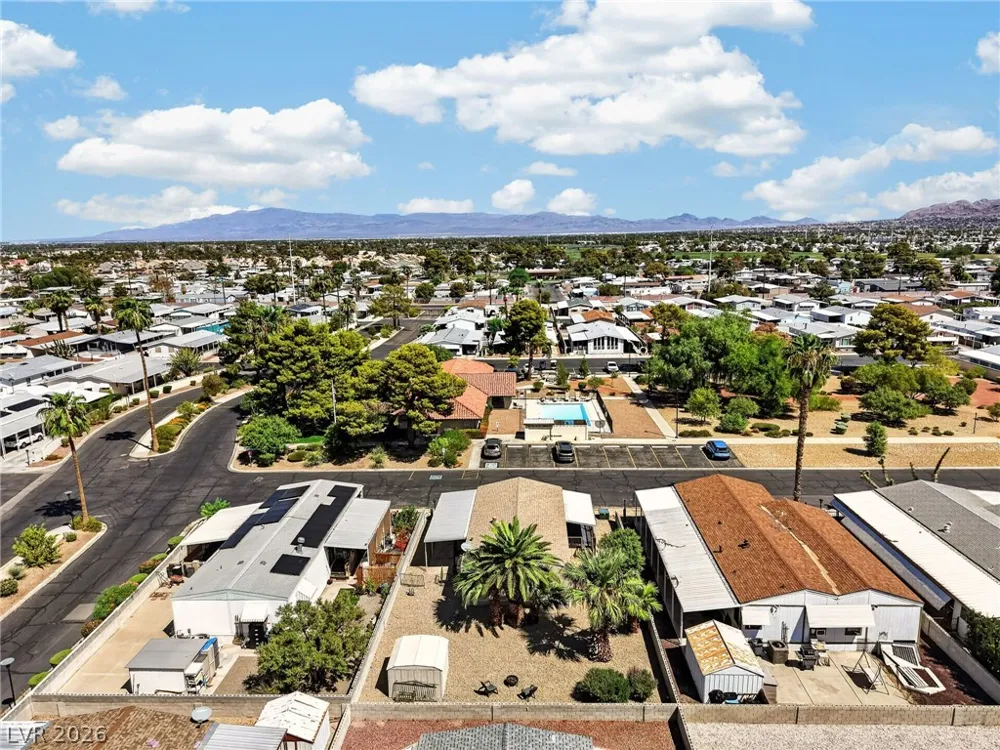 5525 Tres Piedras Road Las Vegas, NV 89122
