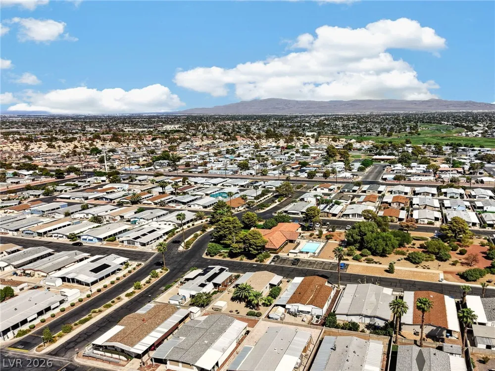 5525 Tres Piedras Road Las Vegas, NV 89122