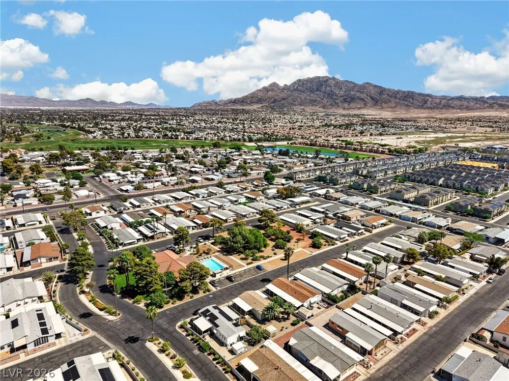 5525 Tres Piedras Road Las Vegas, NV 89122
