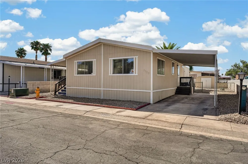 5525 Tres Piedras Road Las Vegas, NV 89122