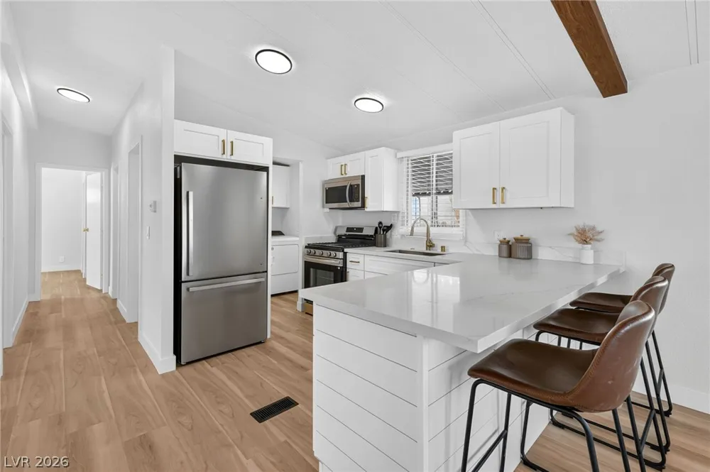 5525 Tres Piedras Road Las Vegas, NV 89122