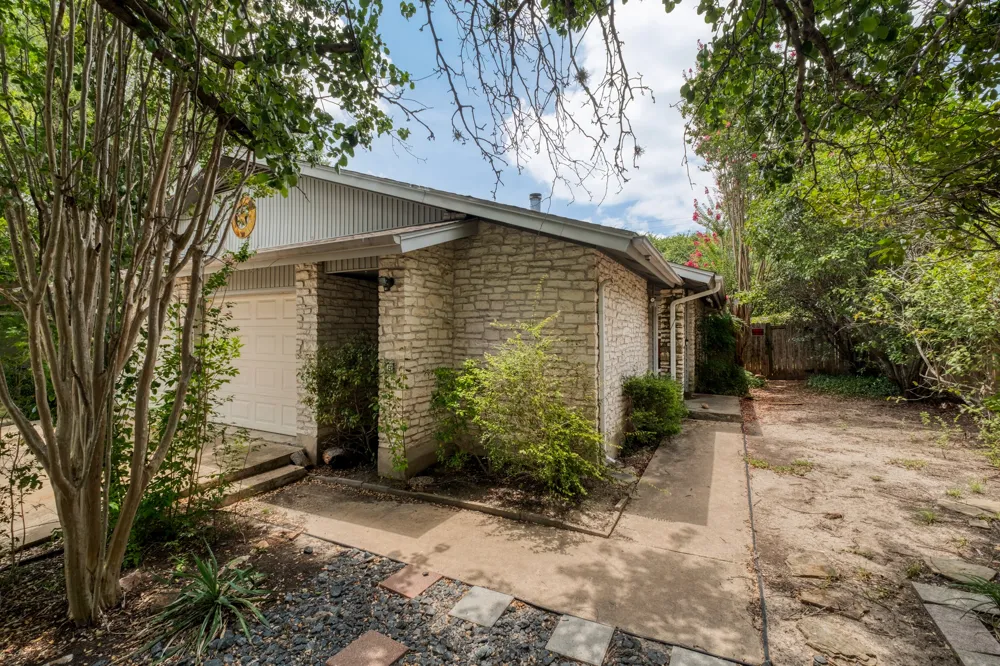 11116 Wandering Way Austin, TX 78754