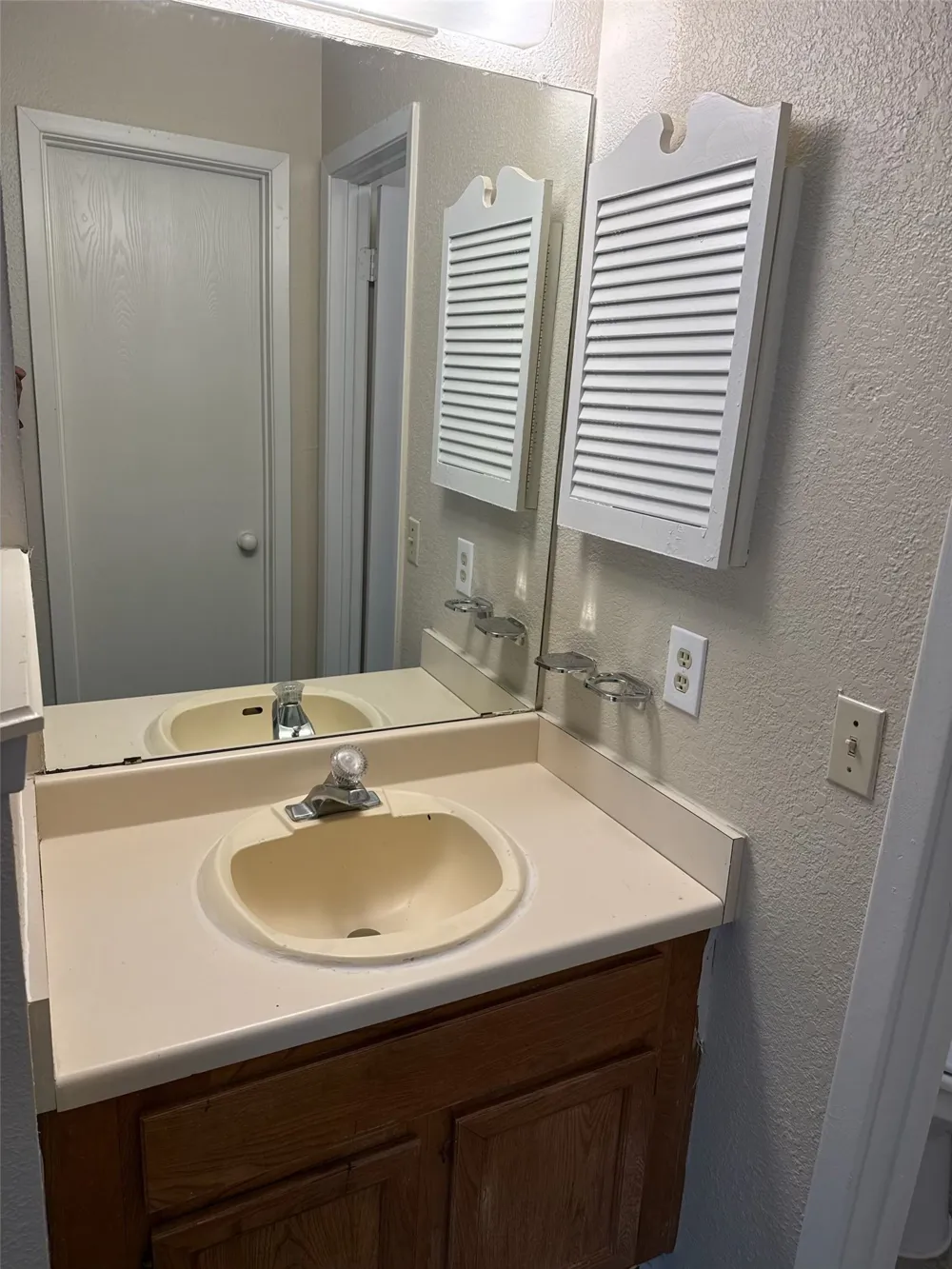 12308 DELLREY DRIVE #A Austin, TX 78758