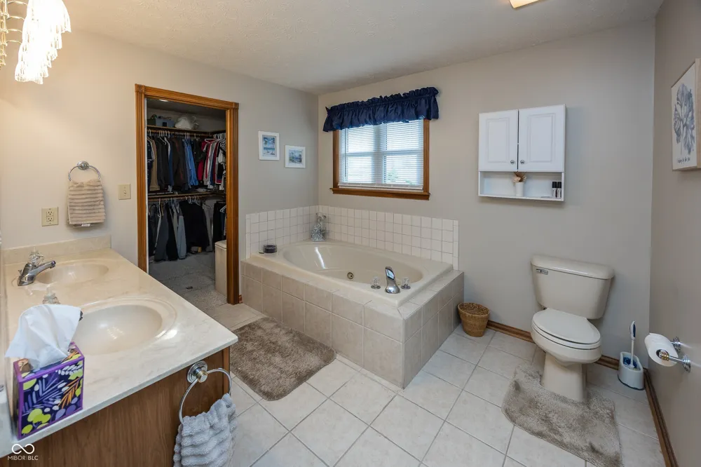 1620 Westfield Court Greenfield, IN 46140
