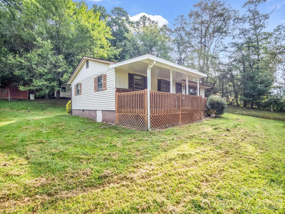 375 Bee Tree Road Swannanoa, NC 28778