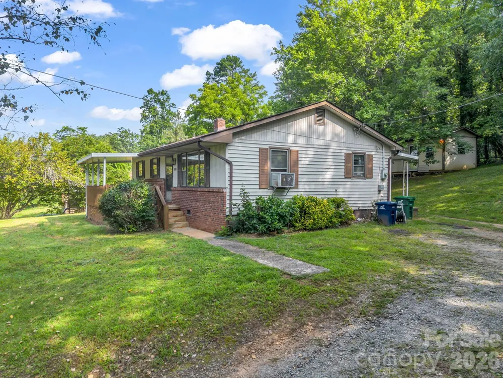375 Bee Tree Road Swannanoa, NC 28778