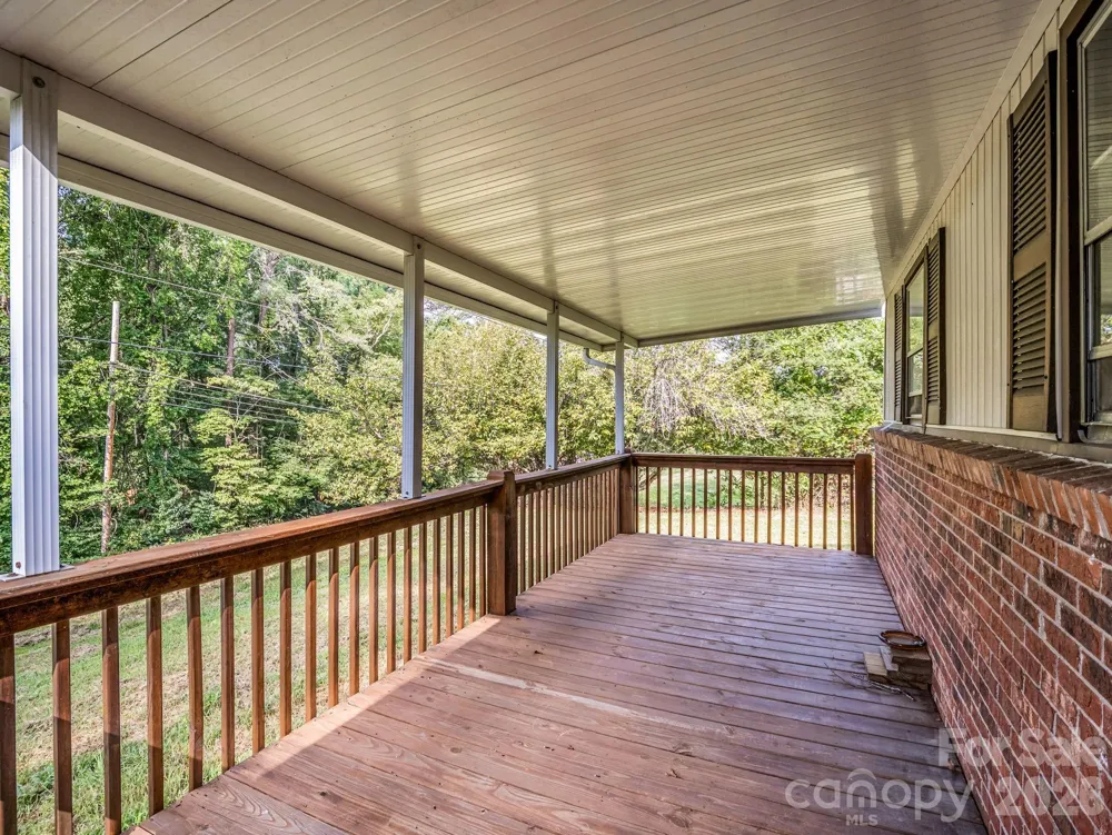 375 Bee Tree Road Swannanoa, NC 28778
