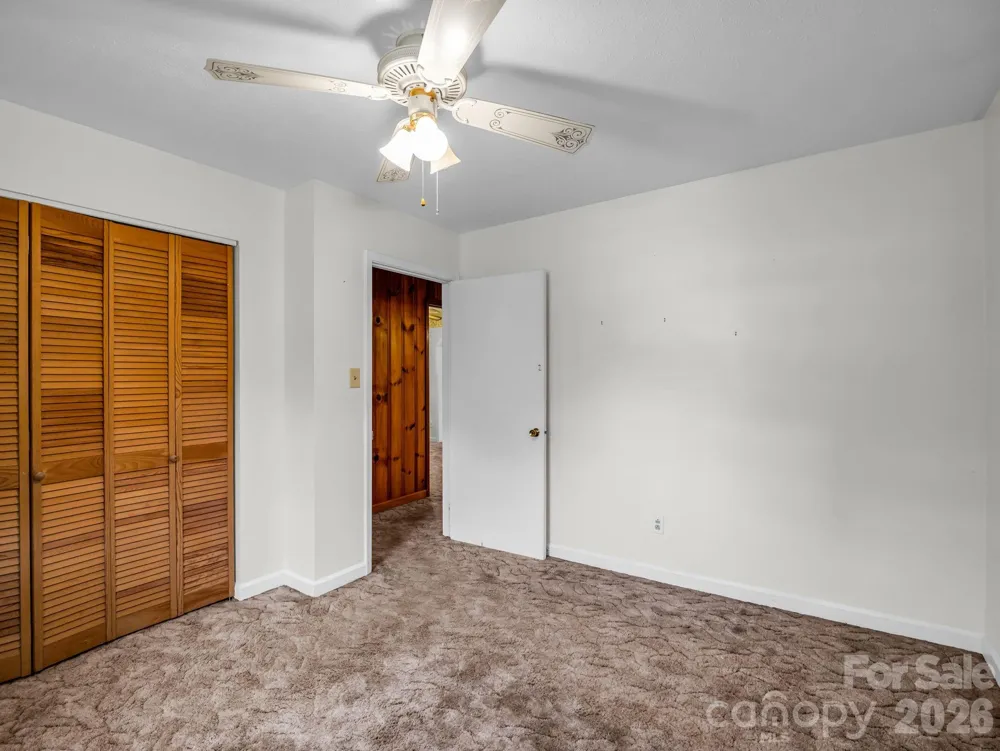 375 Bee Tree Road Swannanoa, NC 28778