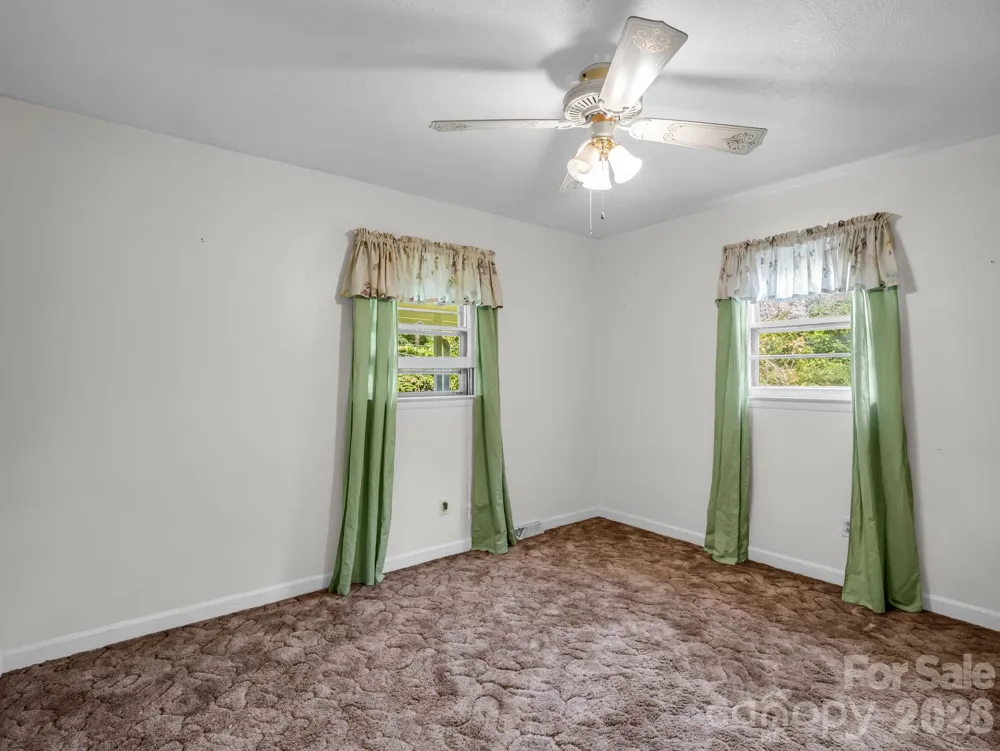 375 Bee Tree Road Swannanoa, NC 28778