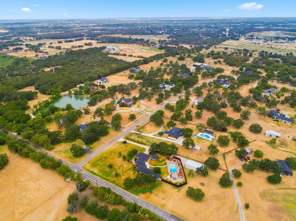138 Green Oaks Drive Bartonville, TX 76226