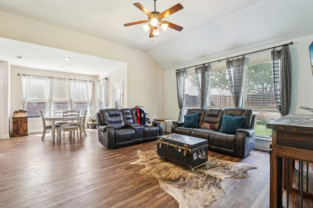8308 Spitfire Trail Aubrey, TX 76227