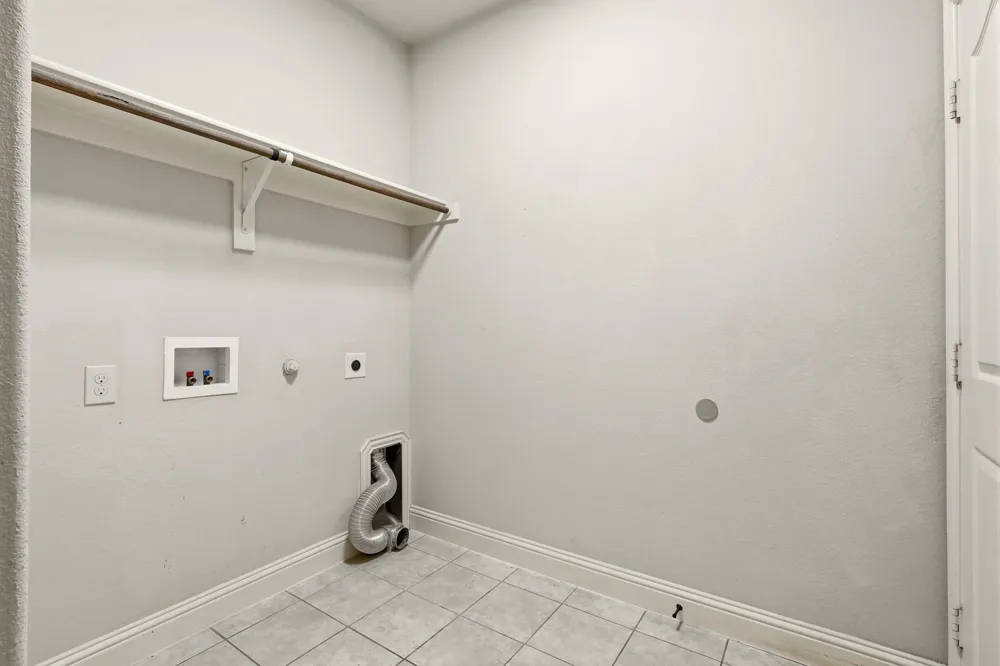 8308 Spitfire Trail Aubrey, TX 76227
