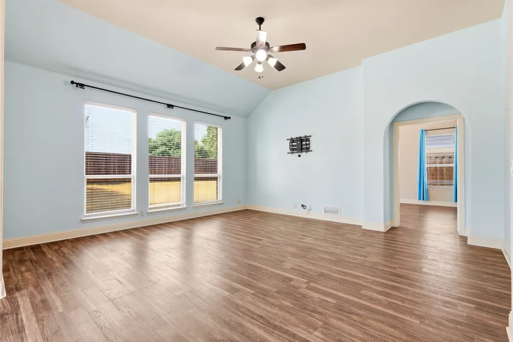 8308 Spitfire Trail Aubrey, TX 76227