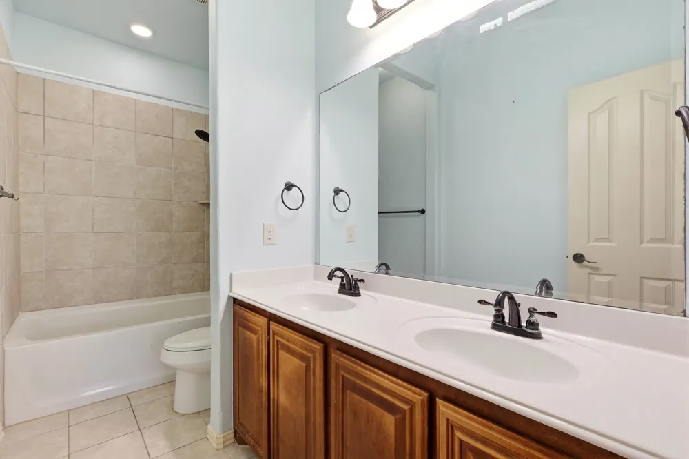 8308 Spitfire Trail Aubrey, TX 76227