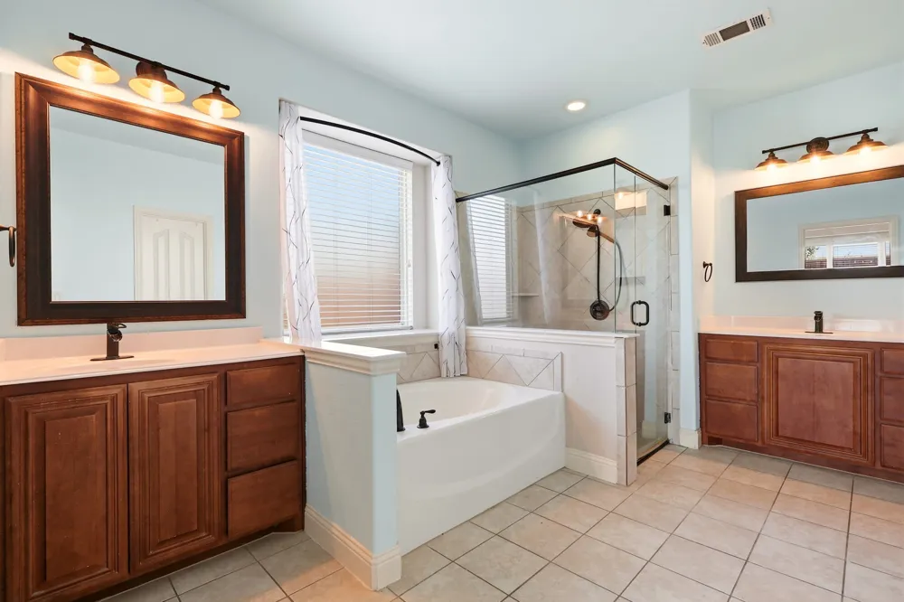 8308 Spitfire Trail Aubrey, TX 76227