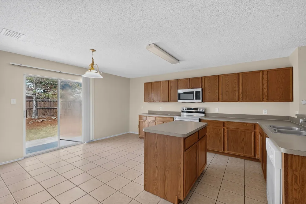 1629 Thornhill Lane Little Elm, TX 75068