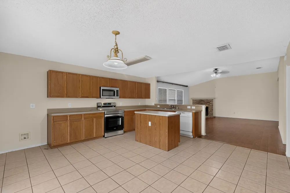 1629 Thornhill Lane Little Elm, TX 75068