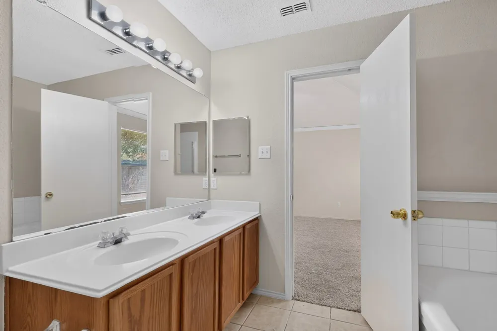 1629 Thornhill Lane Little Elm, TX 75068