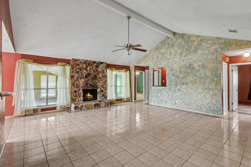 22122 Meadowhill Drive Spring, TX 77389