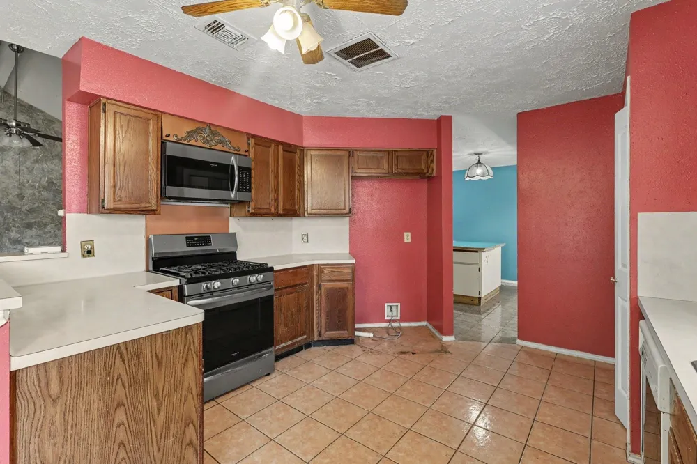 22122 Meadowhill Drive Spring, TX 77389