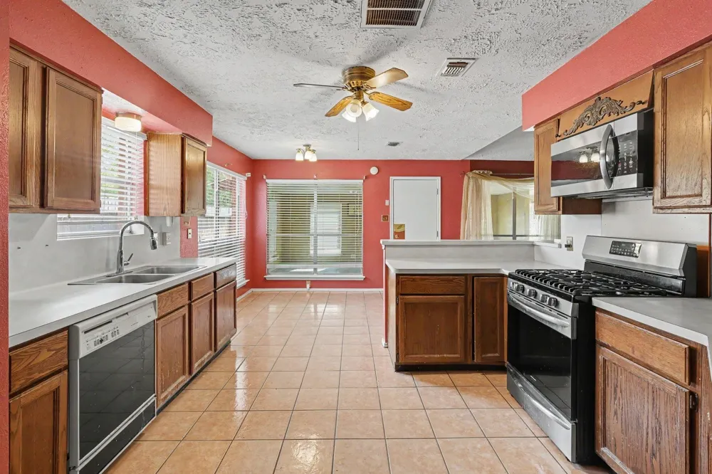 22122 Meadowhill Drive Spring, TX 77389