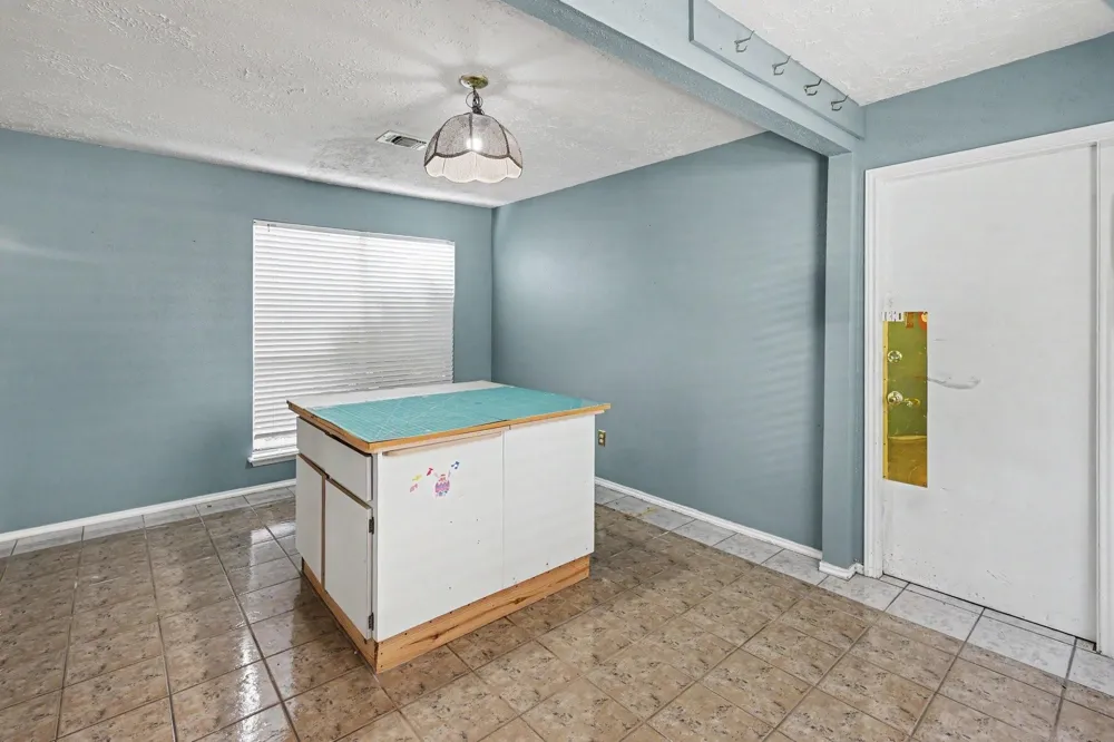 22122 Meadowhill Drive Spring, TX 77389