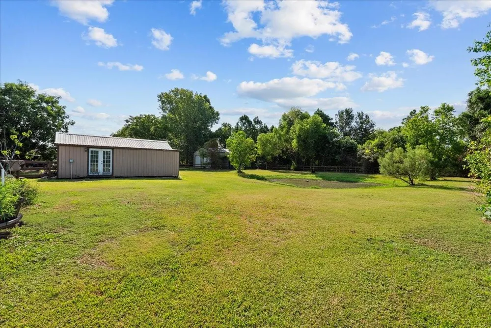 12717 33rd Street Santa Fe, TX 77510