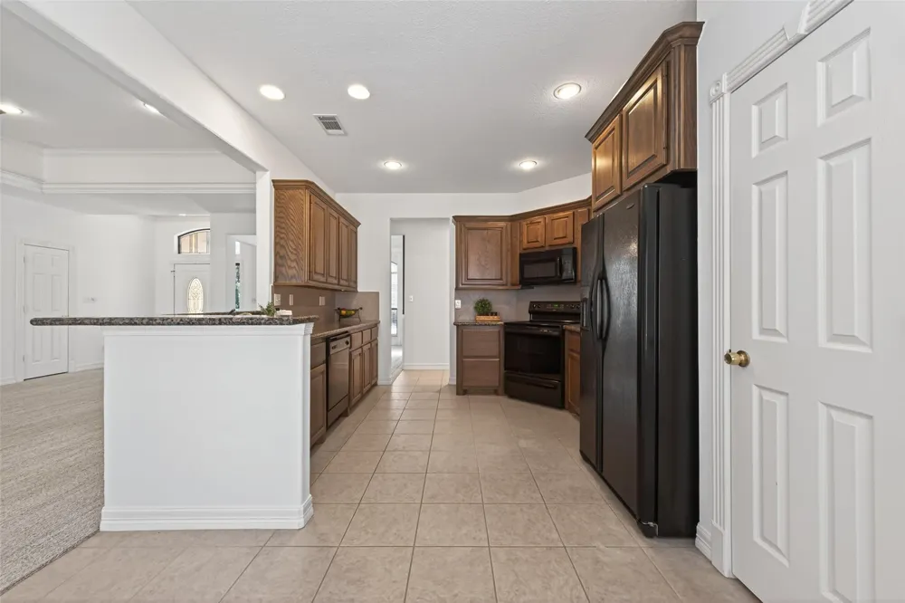 5030 Highland Pass Montgomery, TX 77316