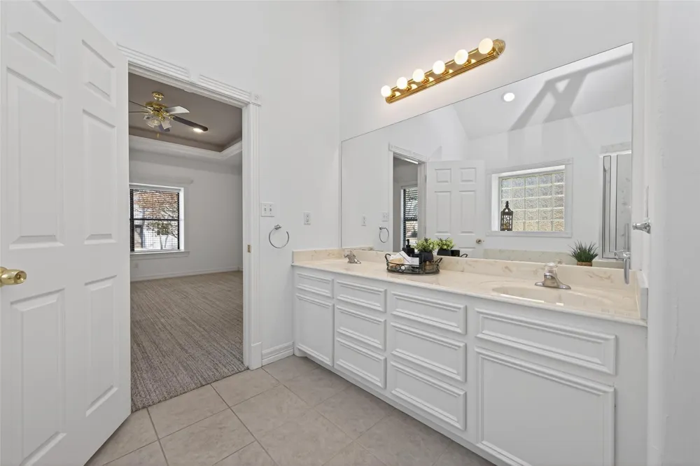 5030 Highland Pass Montgomery, TX 77316