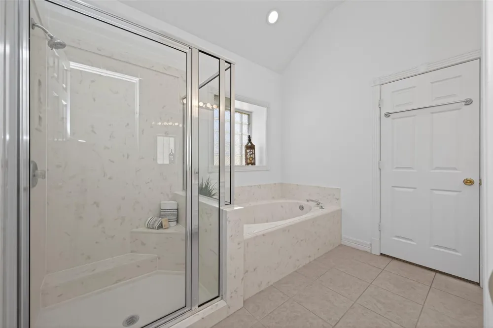 5030 Highland Pass Montgomery, TX 77316