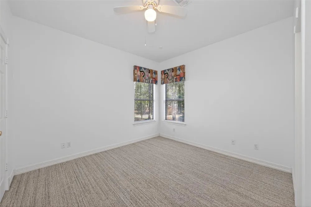 5030 Highland Pass Montgomery, TX 77316
