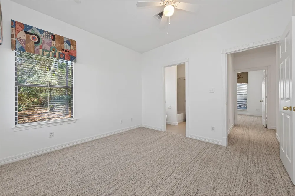 5030 Highland Pass Montgomery, TX 77316